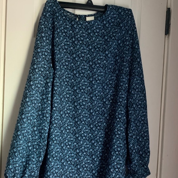 Dress - Picture 1 of 2